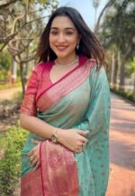 Women's Kanjivaram Designer Soft Silk Sarees With Blouse Piece - Image 3